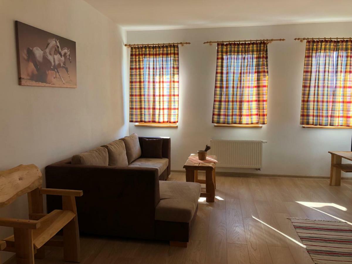 Bio Farma & Penzion Zlaty Hyl Novacany Esterno foto