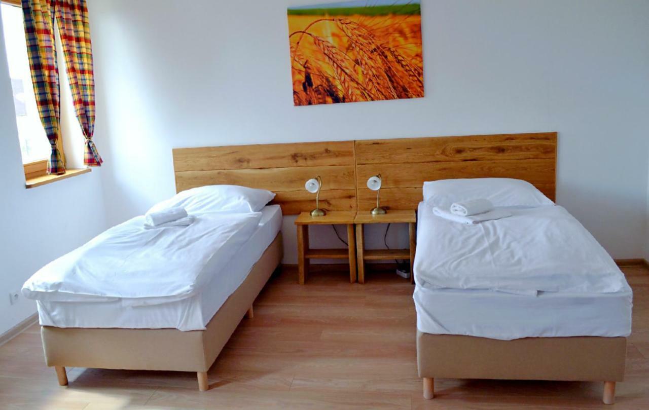 Bio Farma & Penzion Zlaty Hyl Novacany Esterno foto